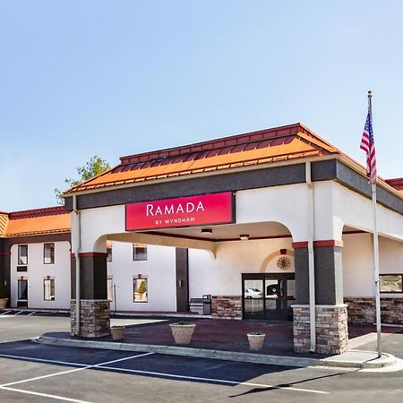 Ramada By Wyndham Hendersonville Dış mekan fotoğraf