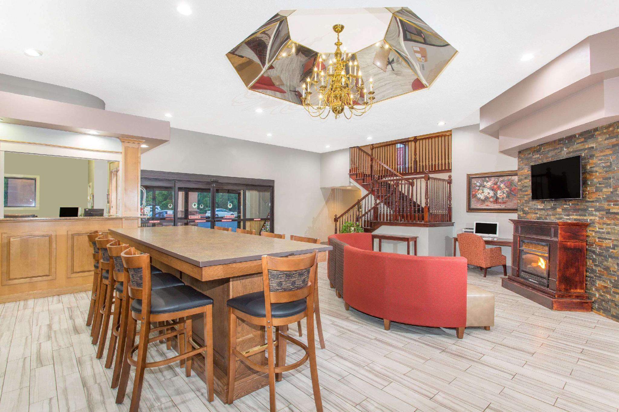 Ramada By Wyndham Hendersonville Dış mekan fotoğraf